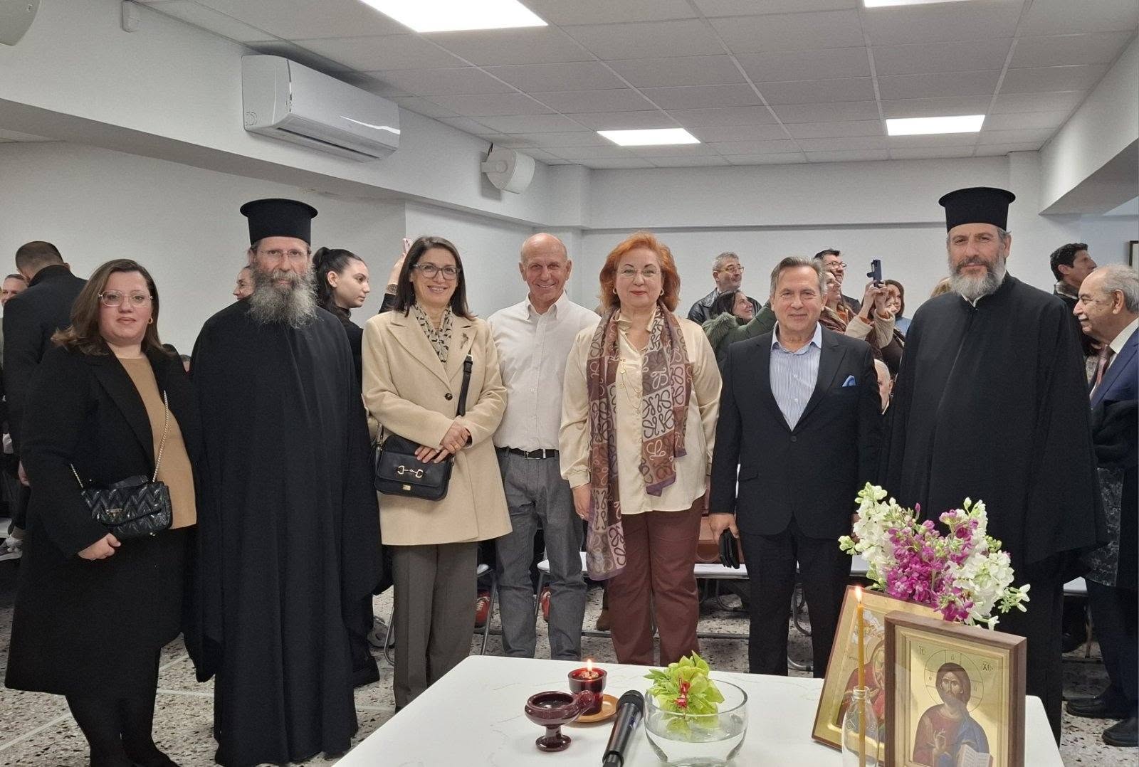 Μπορεί να είναι εικόνα ένα ή περισσότερα άτομα και κείμενο